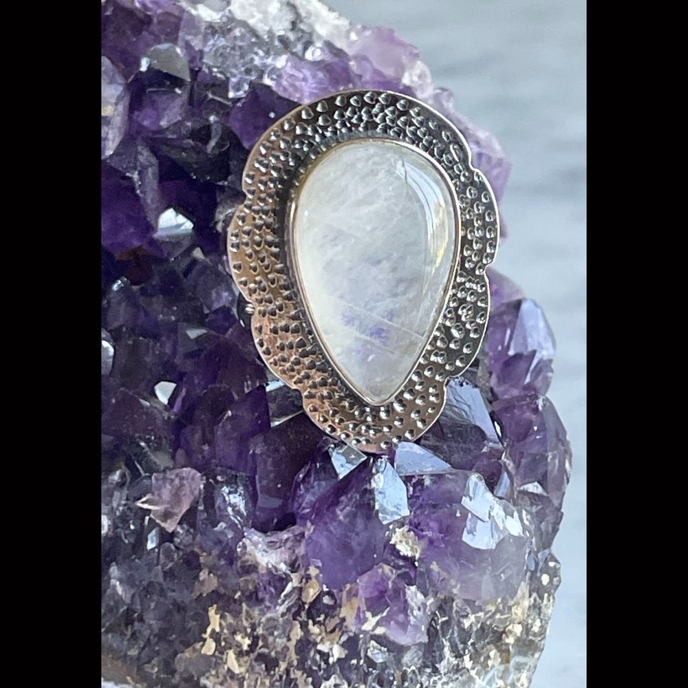 Natural Quartz Crystal Teardrop Cabachon Ring in 925 Sterling, Size 7